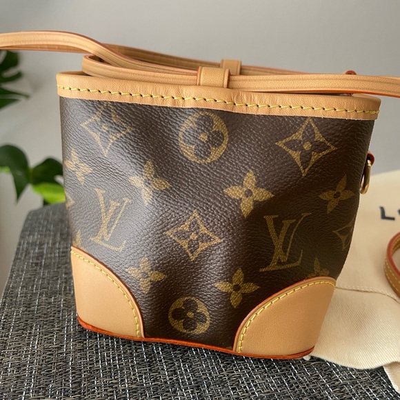 Louis Vuitton Noe Nano Monogram - Picture 7 of 17
